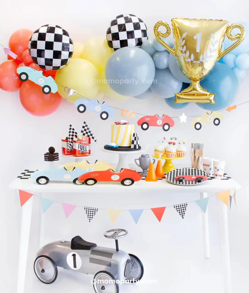 Momo Party race car kit