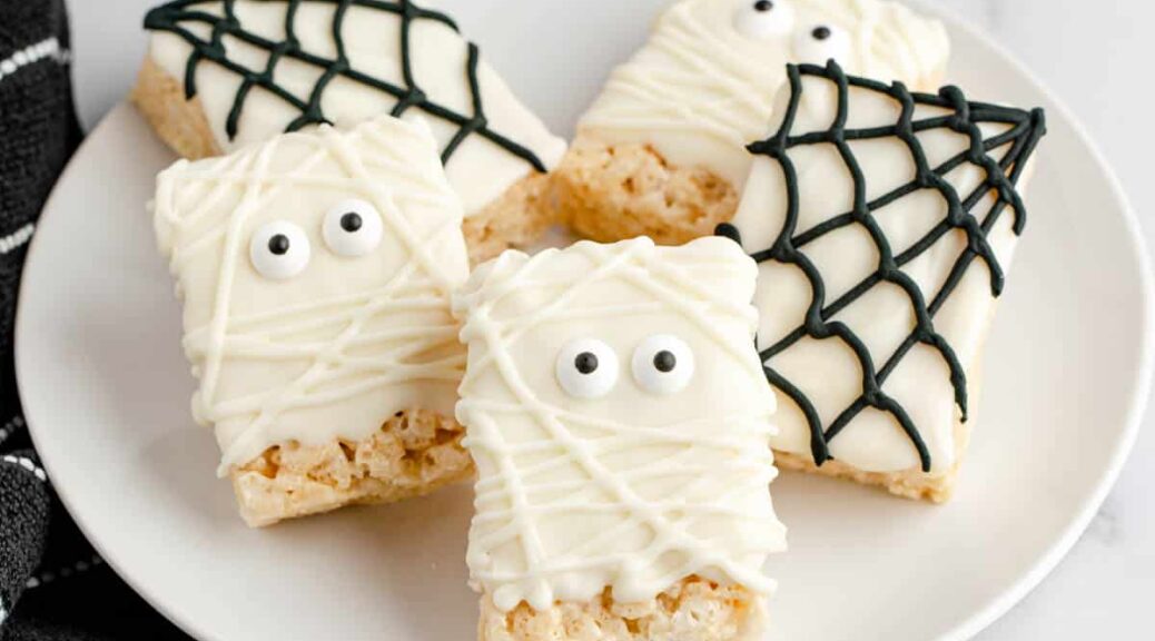 mummy and spider web Rice Krispie Treats