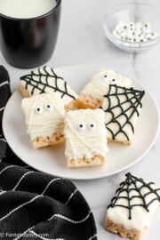 19 Halloween Rice Crispy Treat Ideas