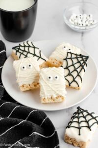 mummy and spider web Rice Krispie Treats