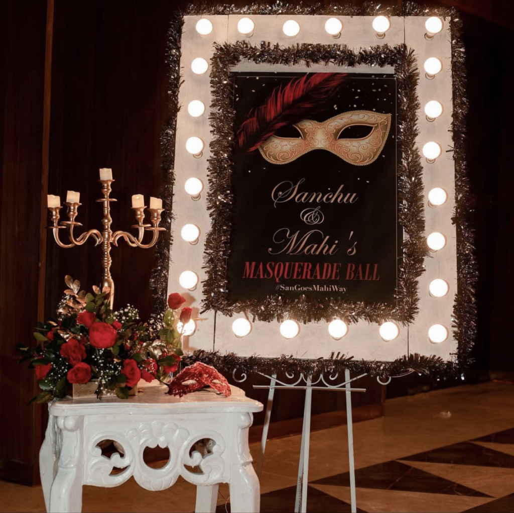 masquerade party decor